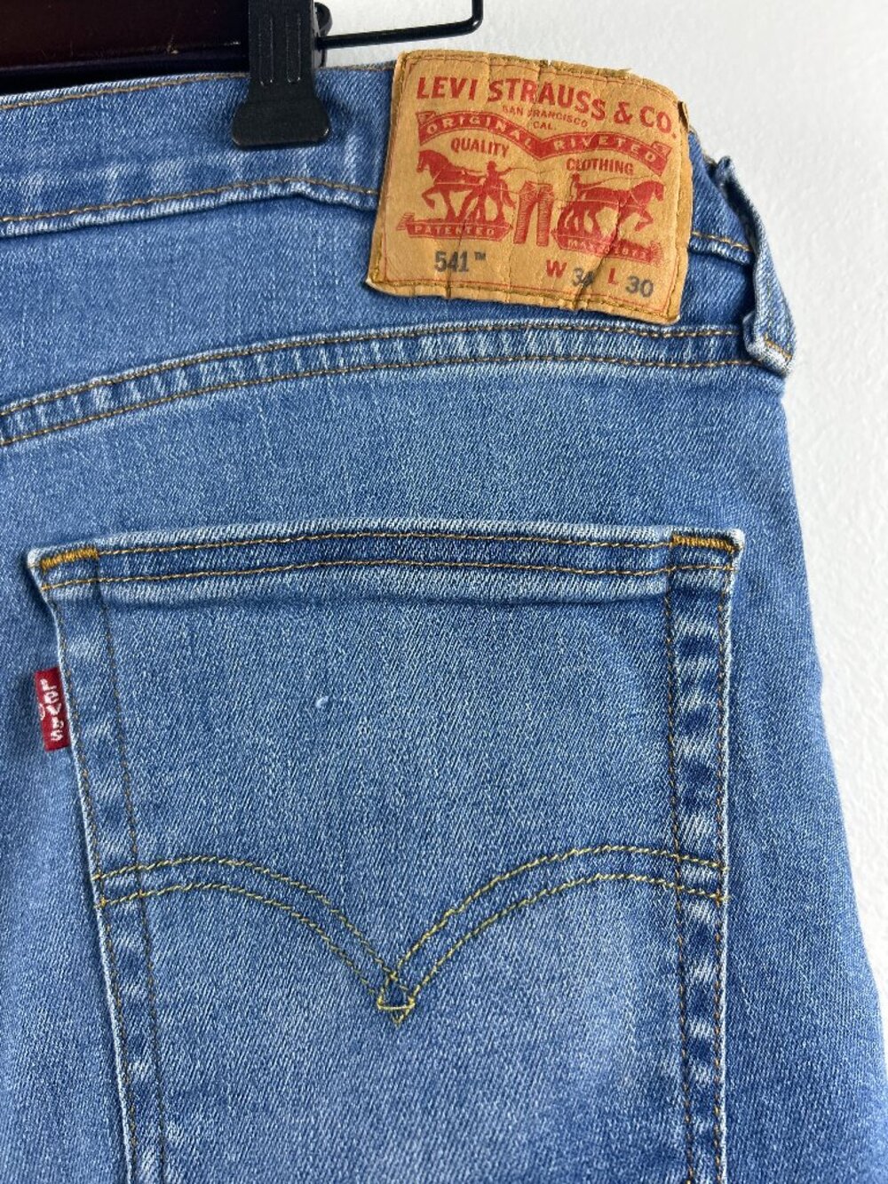 Levi's 541 Athletic Fit Straight Leg Jeans Medium Wash Men's 34x30